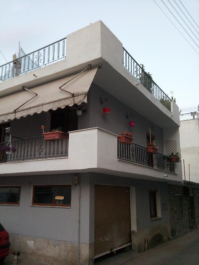 La.Ki House Apartment Kavala Bagian luar foto